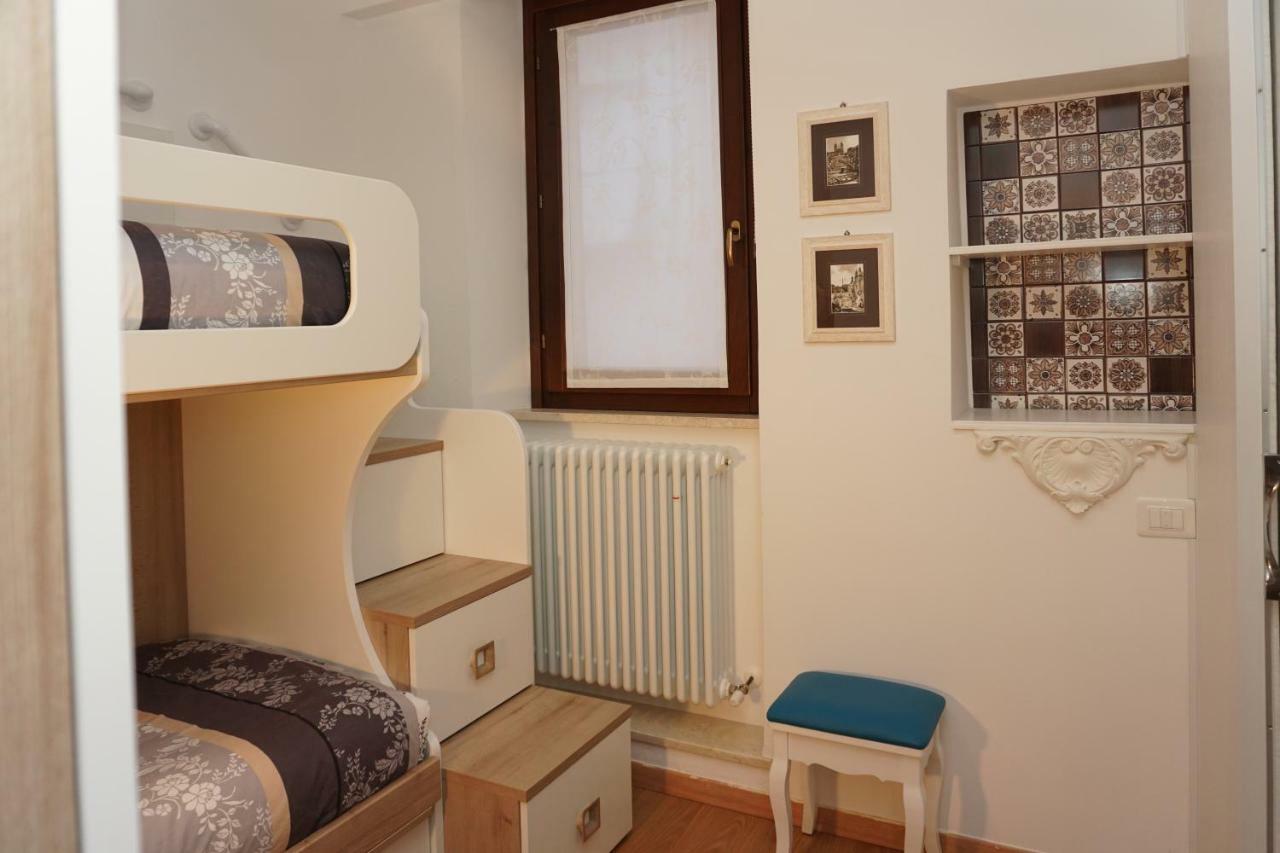 圣贝内代托-德尔特龙托Casa Vacanze Torre Dei Gualtieri别墅 外观 照片