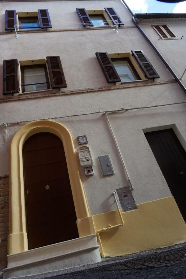 圣贝内代托-德尔特龙托Casa Vacanze Torre Dei Gualtieri别墅 外观 照片